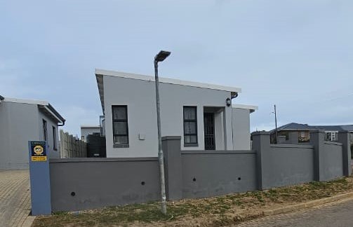 3 Bedroom Property for Sale in Pacaltsdorp Western Cape